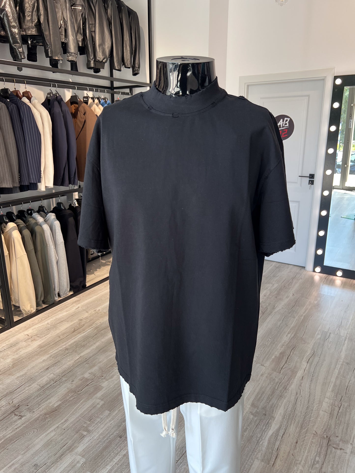 Tricou Street Negru MAN