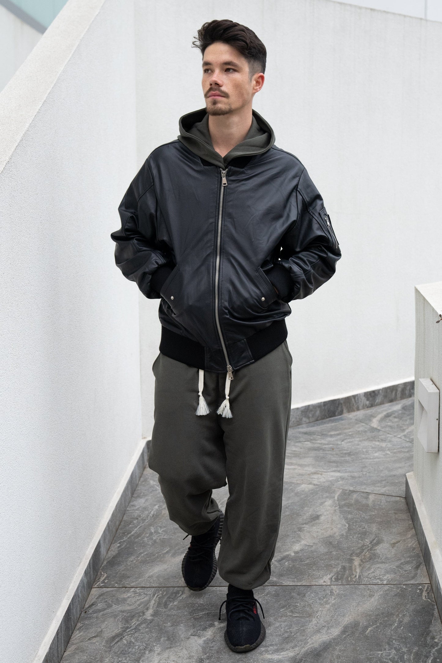 Bomber Black Zipp