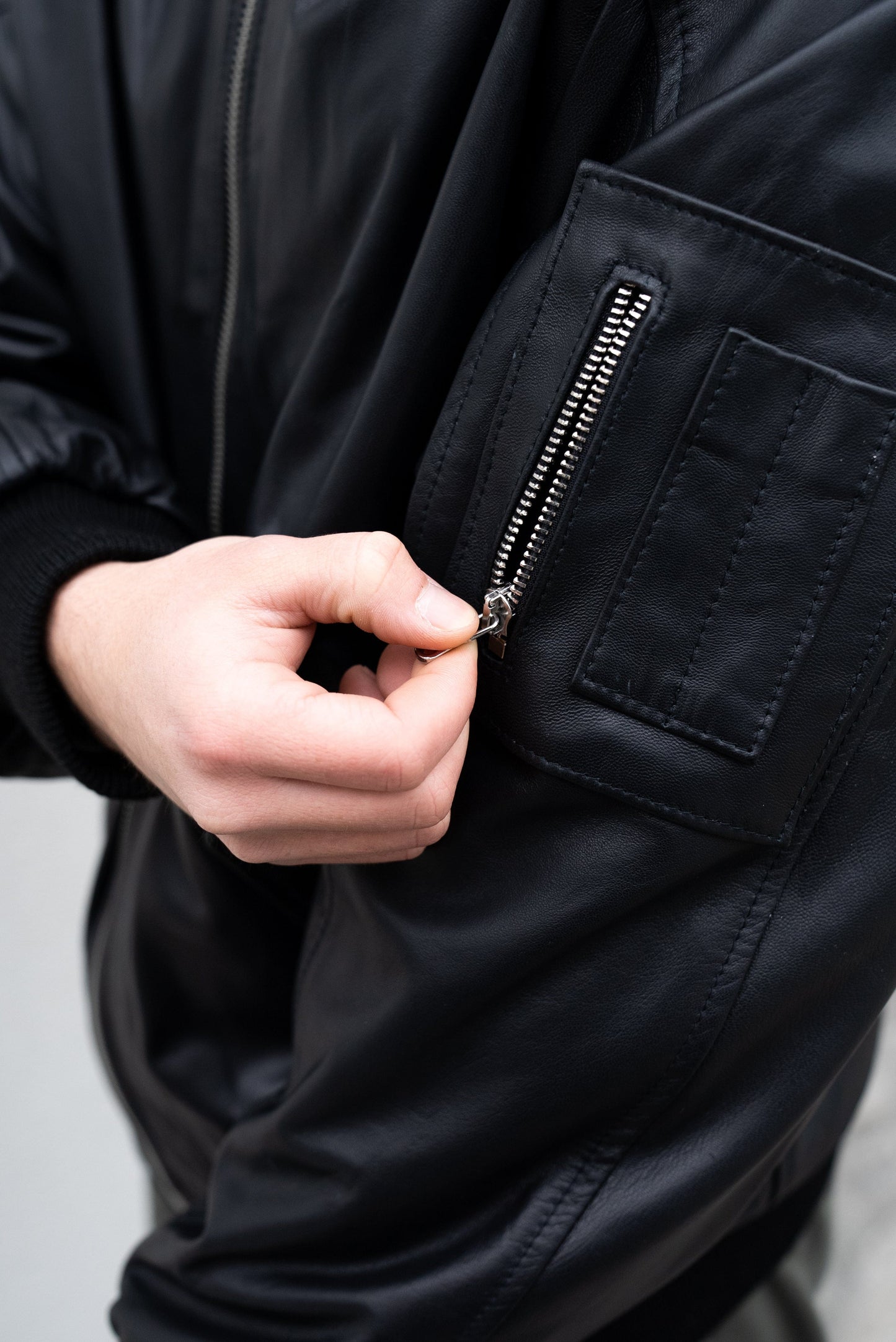 Bomber Black Zipp