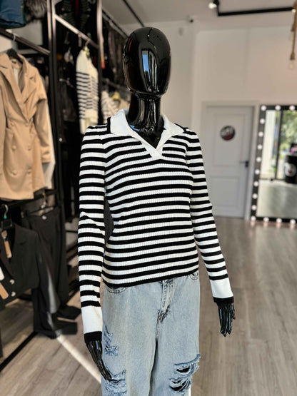 Sweater BLACK LINES