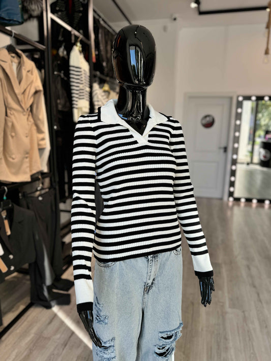 Sweater BLACK LINES