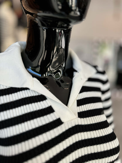 Sweater BLACK LINES